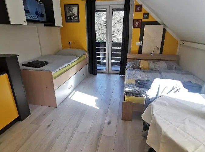 Apartma Lina, Encijan D-38 *